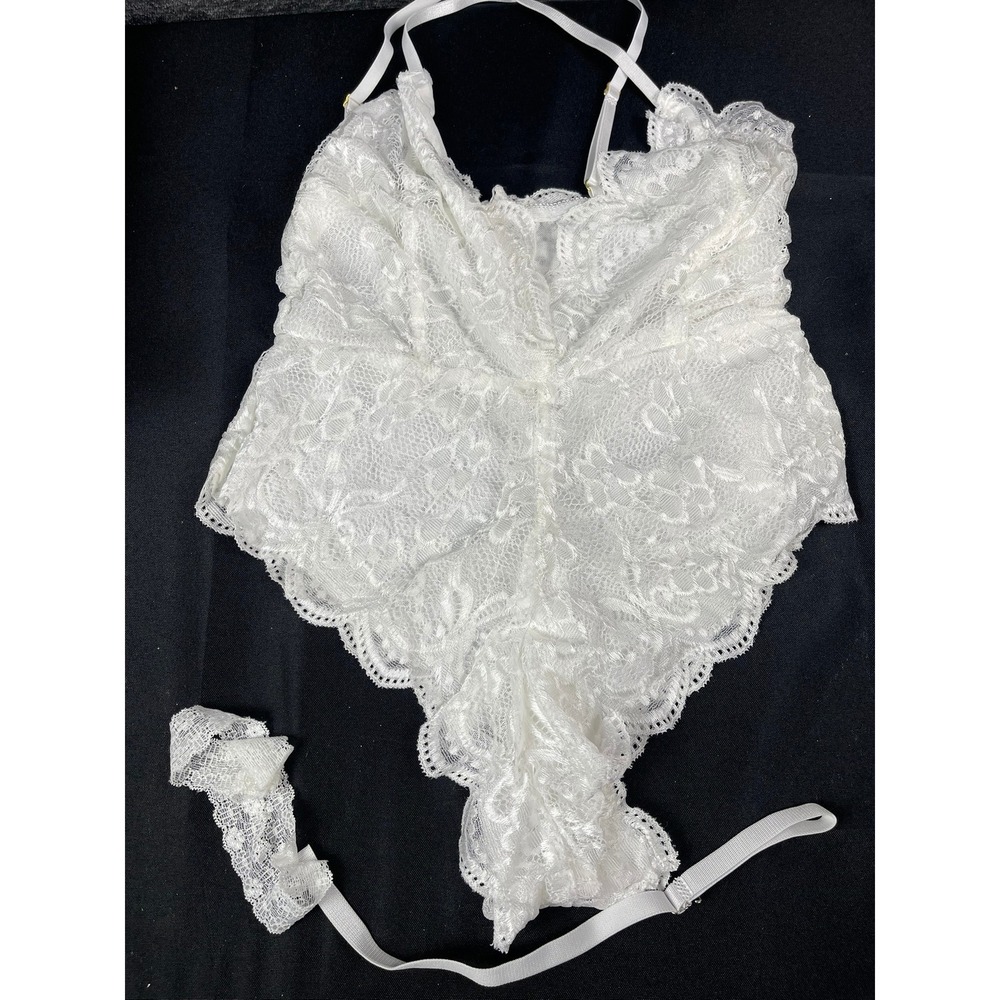 White Lace Women's Camisole Bodysuit